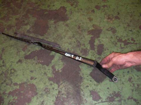 BRAZO LIMPIA DELANTERO IZQUIERDO TOYOTA RAV4 FUNCRUISER (A1) Básico