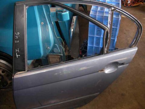 PUERTA TRASERA IZQUIERDA BMW SERIE 3 BERLINA (E46) 320i
