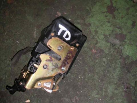 CERRADURA PUERTA TRASERA DERECHA DAEWOO KALOS 1.2 SE