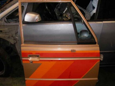 PUERTA DELANTERA DERECHA MITSUBISHI MONTERO (L040) 2500 TD (2-ptas.)