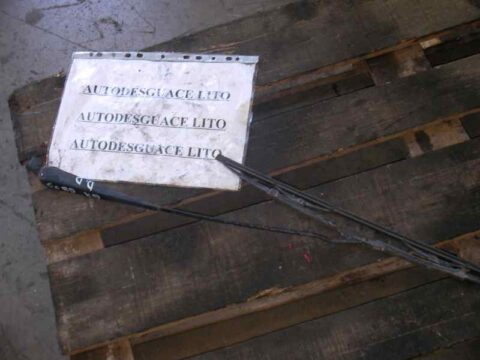 BRAZO LIMPIA DELANTERO DERECHO FORD KA (CCQ) Básico
