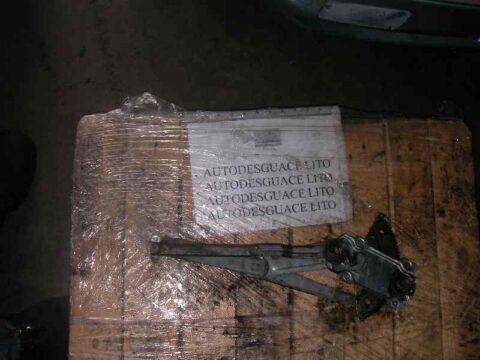 ELEVALUNAS DELANTERO DERECHO TOYOTA COROLLA (E11) 2.0 D Linea Luna (5-ptas.)