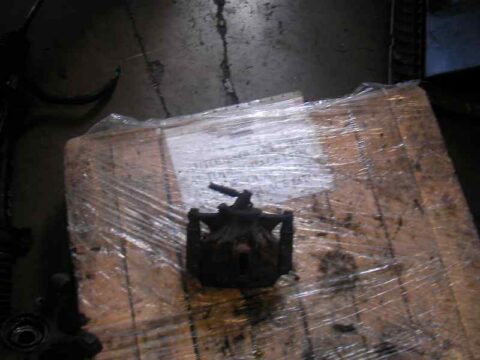 PINZA DE FRENO DELANTERA IZQUIERDA TOYOTA COROLLA (E11) 2.0 D Linea Luna (5-ptas.)