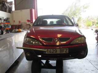 PILOTO TRASERO IZQUIERDO RENAULT MEGANE I FASE 2 BERLINA (BA0) 1.6 16 V RT (BA04) - fotografía 2