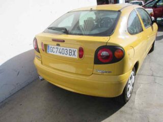 PARAGOLPES TRASERO RENAULT MEGANE I CABRIOLET (EA0) 1.6 - fotografía 6