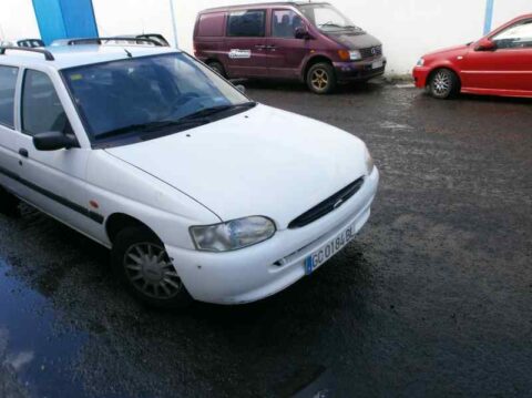 ELEVALUNAS DELANTERO DERECHO FORD ESCORT BERL.TURNIER