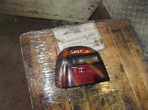PILOTO TRASERO IZQUIERDO VOLKSWAGEN GOLF III (1H1)(11.1991) GTI