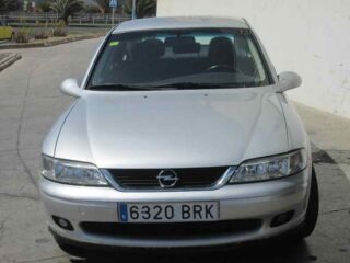 NO IDENTIFICADO OPEL VECTRA B BERLINA Elegance - fotografía 1