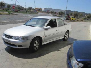 NO IDENTIFICADO OPEL VECTRA B BERLINA Elegance - fotografía 3