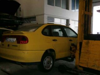 PORTON TRASERO SEAT CORDOBA BERLINA (6K2) CLX - fotografía 3