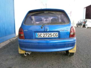 TAPA EXTERIOR COMBUSTIBLE OPEL CORSA B Edition 2000 - fotografía 4