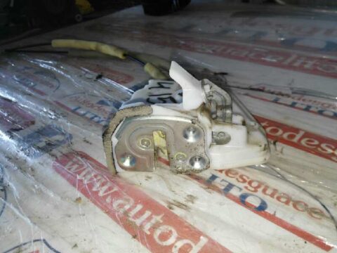 CERRADURA PUERTA DELANTERA DERECHA MAZDA 2 BERLINA (DE) 1.3 Iruka (5-ptas.)(55kW)