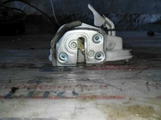 CERRADURA PUERTA TRASERA DERECHA MAZDA 2 BERLINA (DE) 1.3 Iruka (5-ptas.)(55kW) - fotografía 3
