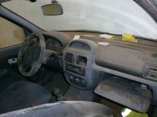 FARO DERECHO RENAULT CLIO II FASE I (BCB0) 1.2 - fotografía 2