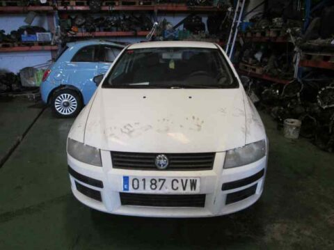 NO IDENTIFICADO FIAT STILO (192) 1.4 16V Active (05.2004-)