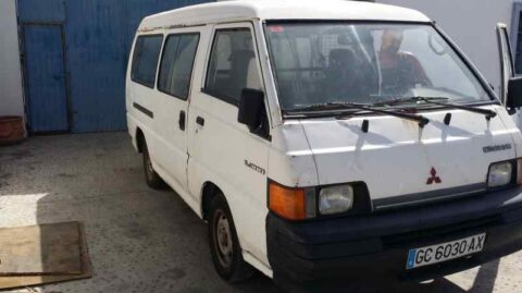 PILOTO TRASERO DERECHO MITSUBISHI L 200300400 (P00) Caja abierta