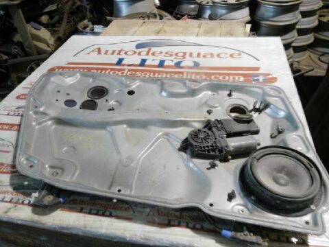 ELEVALUNAS DELANTERO IZQUIERDO VOLKSWAGEN PASSAT BERLINA (3B3) Advance