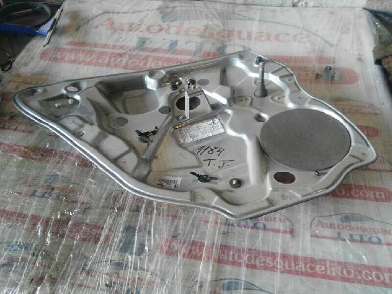 ELEVALUNAS TRASERO IZQUIERDO VOLKSWAGEN POLO IV (9N3) Match
