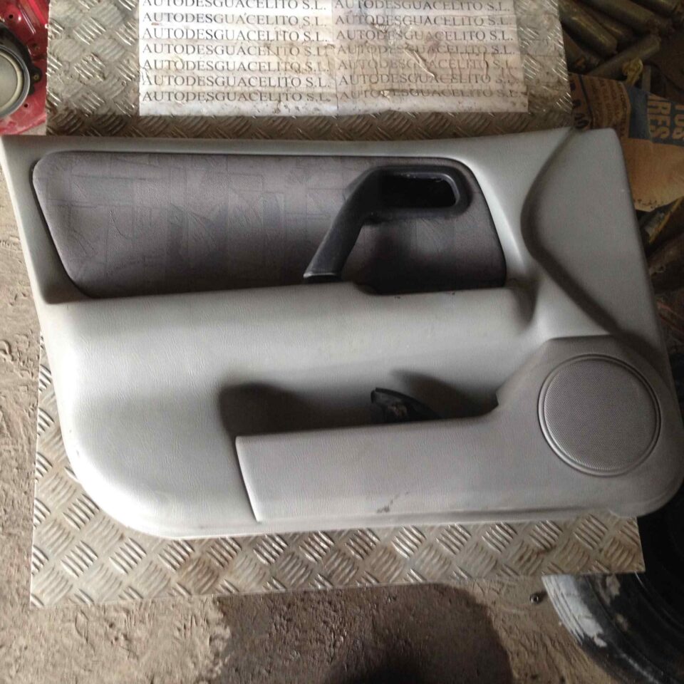 GUARNECIDO PUERTA DELANTERA IZQUIERDA NISSAN PRIMERA BERLINA (P11) Comfort