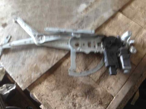 ELEVALUNAS DELANTERO IZQUIERDO OPEL CORSA C Club
