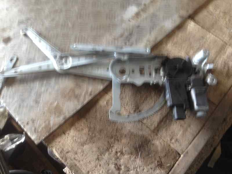 ELEVALUNAS DELANTERO IZQUIERDO OPEL CORSA C Club