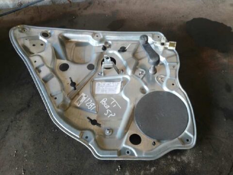 ELEVALUNAS TRASERO IZQUIERDO VOLKSWAGEN POLO IV (9N1) Conceptline