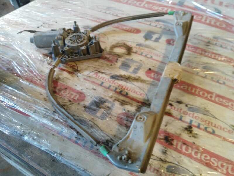 ELEVALUNAS DELANTERO DERECHO RENAULT CLIO II FASE I (BCB0) 1.2