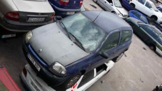 ELEVALUNAS DELANTERO DERECHO RENAULT CLIO II FASE I (BCB0) 1.2 - fotografía 4