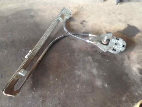 ELEVALUNAS DELANTERO DERECHO CITROEN JUMPY 1.9 D SX Caja cerrada acristalada