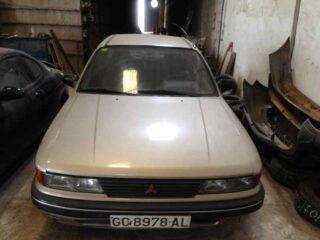 FARO DERECHO MITSUBISHI GALANT BERLINA (E30) - fotografía 3