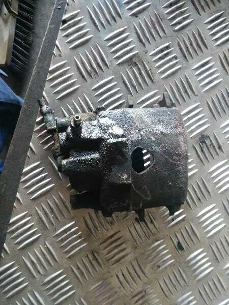 PINZA DE FRENO DELANTERA DERECHA VOLKSWAGEN POLO III (6N1) Air