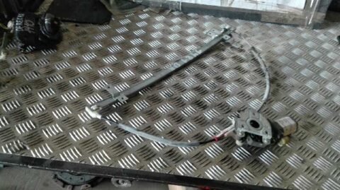 ELEVALUNAS DELANTERO DERECHO SSANGYONG KORANDO 2.9 TDI Grand Lux
