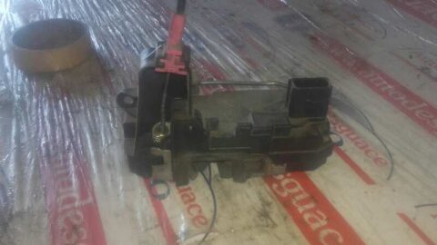 CERRADURA PUERTA TRASERA DERECHA OPEL ASTRA H BERLINA Enjoy