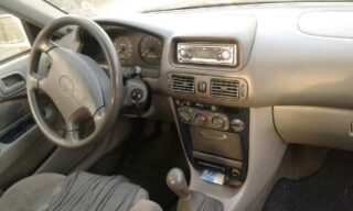 GUANTERA TOYOTA COROLLA (E11) 1.6 Linea Luna Berlina (4-ptas.) - fotografía 5