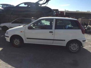 GUANTERA FIAT I PUNTO (176) BERLINA 60 Star - fotografía 3