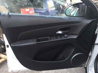 MANDO ELEVALUNAS TRASERO DERECHO CHEVROLET CRUZE - fotografía 6