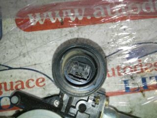 ELEVALUNAS TRASERO IZQUIERDO TOYOTA RAV4 (A2) 1.8 Luna (2003-) - fotografía 2