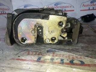 CERRADURA PUERTA TRASERA DERECHA TOYOTA RAV4 (A2) 1.8 Luna (2003-) - fotografía 2