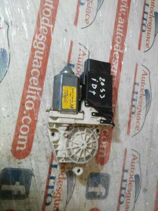MOTOR ELEVALUNAS DELANTERO IZQUIERDO VOLKSWAGEN GOLF IV BERLINA (1J1)(10.1997) Conceptline - fotografía 1