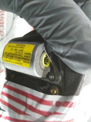 CINTURON SEGURIDAD DELANTERO DERECHO TOYOTA COROLLA (E11) 2.0 D Linea Luna (5-ptas.) - fotografía 2