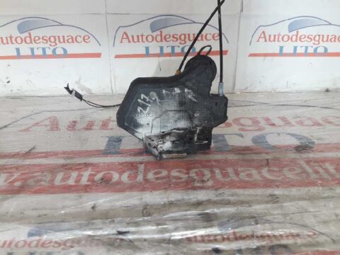 CERRADURA PUERTA TRASERA IZQUIERDA TOYOTA COROLLA (E12) 2.0 D-4D Linea Sol Berlina