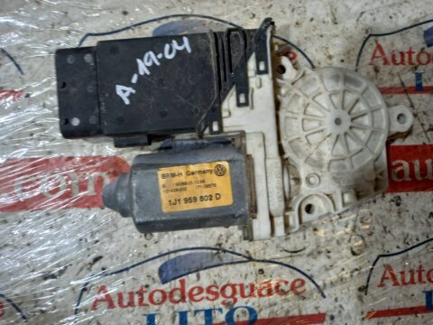 MOTOR ELEVALUNAS DELANTERO IZQUIERDO VOLKSWAGEN BORA BERLINA (1J2)(1998) Trendline