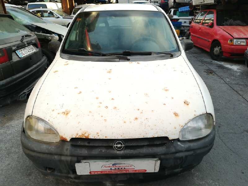 LUNA DELANTERA DERECHA OPEL CORSA B Swing