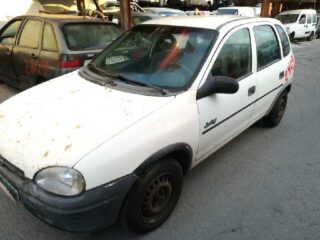LUNA DELANTERA DERECHA OPEL CORSA B Swing - fotografía 8
