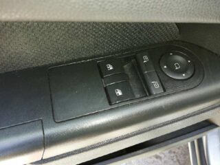 PUERTA DELANTERA IZQUIERDA OPEL ZAFIRA B Cosmo - fotografía 3