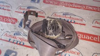 CINTURON SEGURIDAD TRASERO DERECHO TOYOTA HILUX (KUN) - fotografía 2