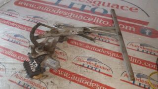 ELEVALUNAS TRASERO DERECHO TOYOTA COROLLA VERSO (R1) - fotografía 1