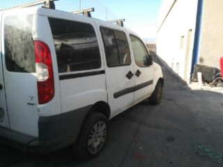 MANGUETA DELANTERA IZQUIERDA FIAT I DOBLÒ (119) 1.3 16V Multijet Active Com. (55kW) - fotografía 4