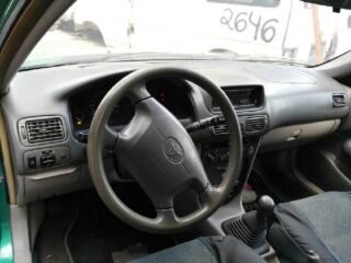 PILOTO TRASERO IZQUIERDO TOYOTA COROLLA (E11) 1.6 Linea Luna (5-ptas.) - fotografía 4