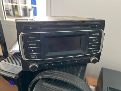 SISTEMA AUDIO RADIO CD KIA RIO (UB) Basic